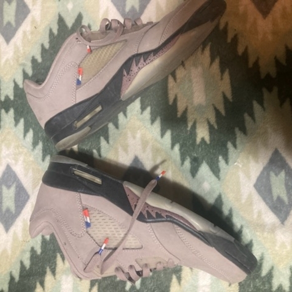 Jordan Athletic Shoes in Light Gray and Black
